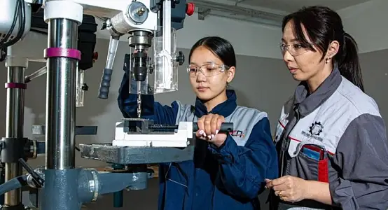 Жоғары оқу орындарына түспегендер ақысыз техникалық және кәсіптік орта білім алуына болады