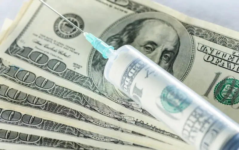 4 баланың анасы вакцина алғандар арасындағы лотереядан млн доллар ұтты  