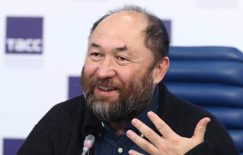 Бекмамбетов жаңа жобаға кірісті