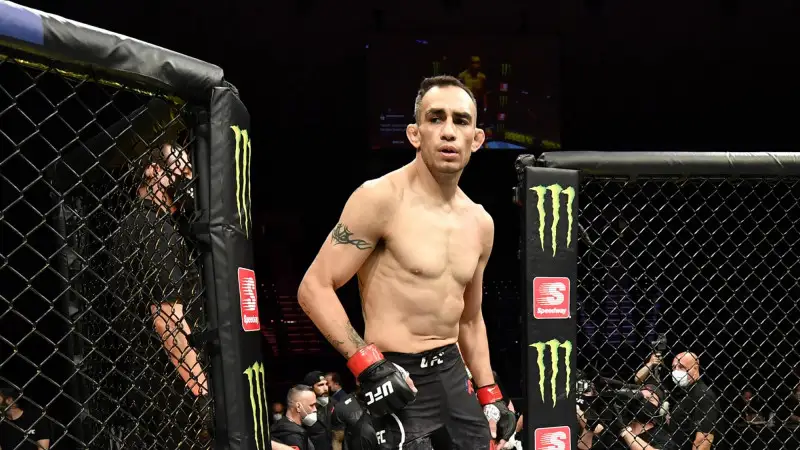 Тони Фергюсон UFC-де қатарынан үшінші рет жеңілді 