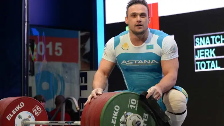 Илья Ильин ауыр атлетика мектебін ашады