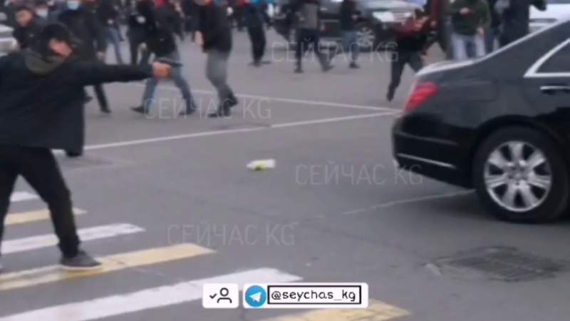 Атамбаевқа шабуыл жасалды