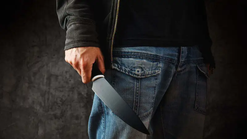 20 жастағы жігіт ауылдасын пышақтаған 