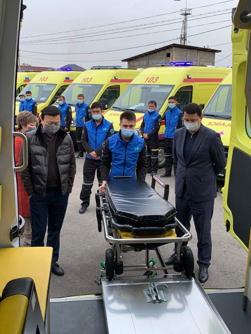 Цой Алматыдағы Жедел медициналық қызметтің жаңа автопаркімен танысты  