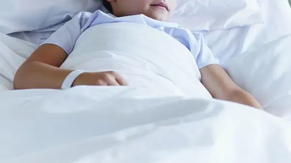 Коронавирустан емделіп жатқан балалар саны 400-ден асты