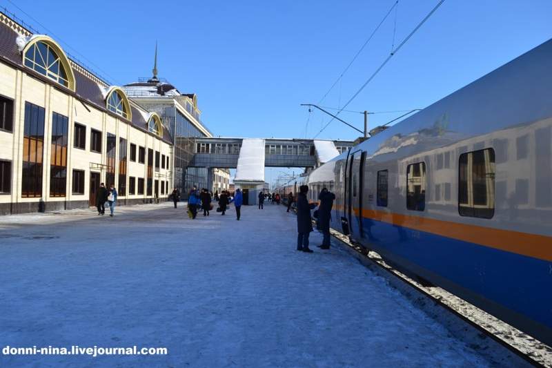 Жолда ішімдік ішкен 9 адам поездан түсірілді