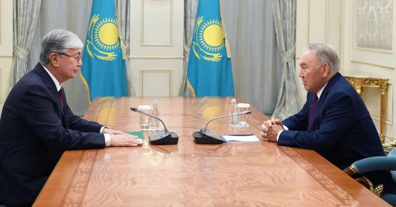 Президент Елбасы туралы заңға қол қойды