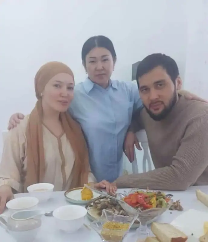 Кәмшат Жолдыбаева өзінен кіші жігітке ұзатылды