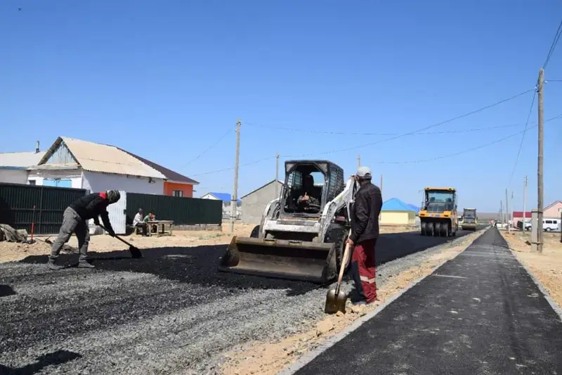 Индер ауданында ауылішілік жолдар жөнделіп жатыр