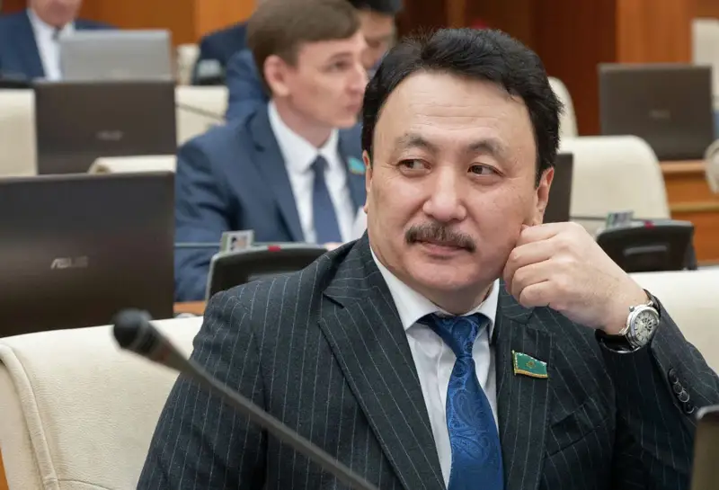 Аманжол Әлтаев: «Біржанның тұлпар мінгеніне қызғанышпен қарады деген қисынға келмейді»