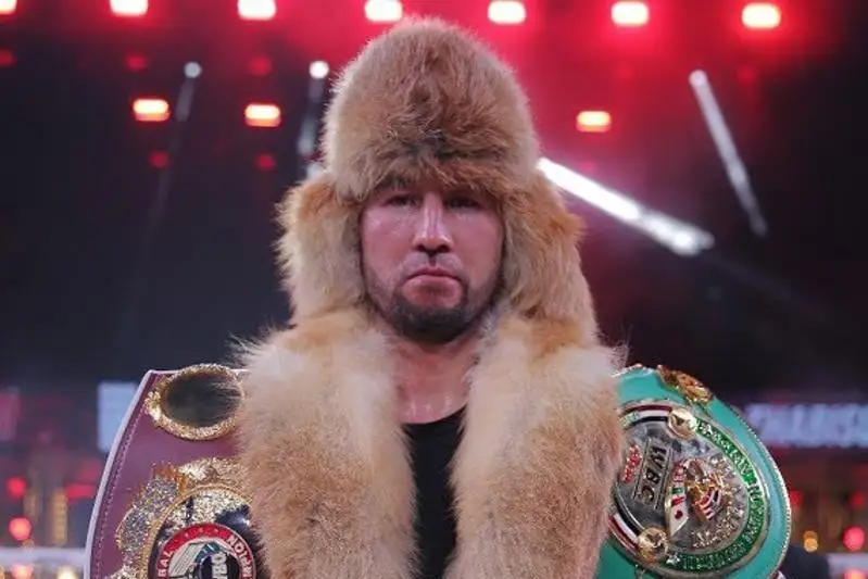 Ербосынұлы мен Жаңабаевтың титулды жекпе-жегін қайдан көруге болады