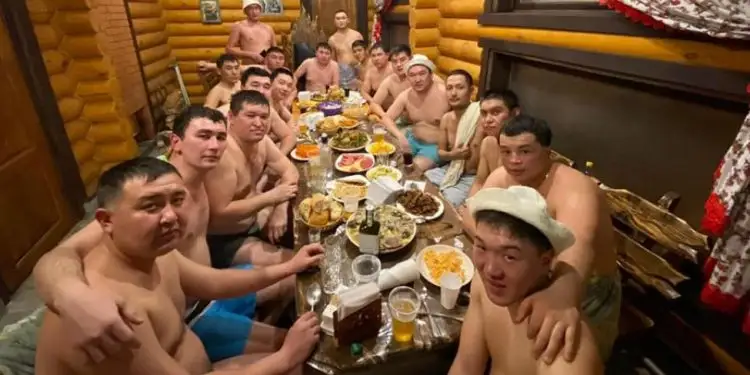 Семей полицейлері карантинде саунада демалған ба? 