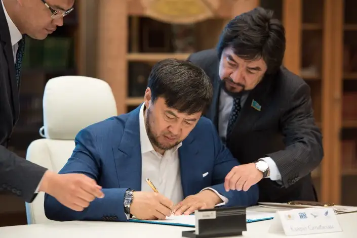 Қайрат Сатыбалды келмей қалды...