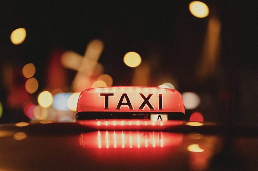  inDrive және Яндекс такси жүргізушілеріне қойылатын талап күшейтілуі мүмкін