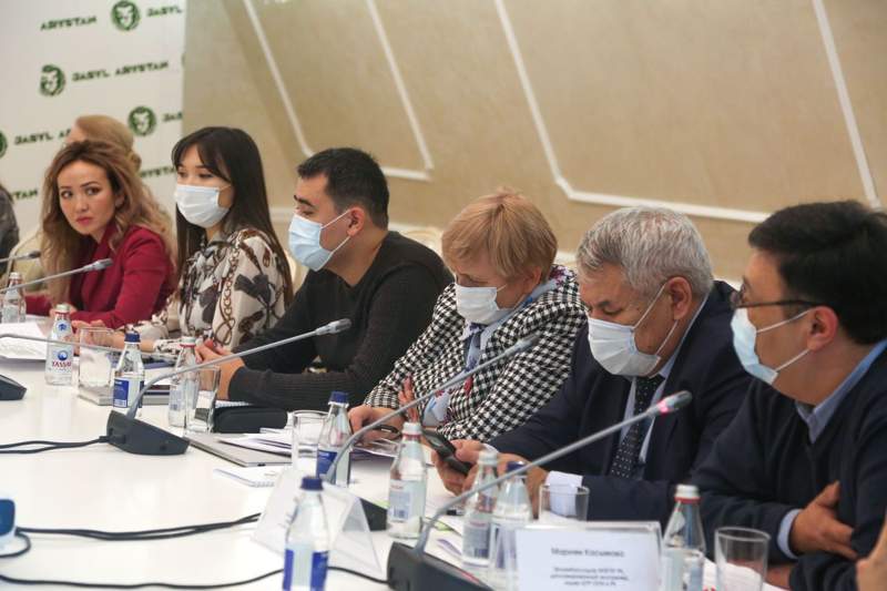 Экологтар: Қазақстанда пластика қалдықтарын қайта өңдеу туралы заң керек