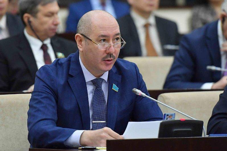 Тағы бір депутаттың өкілеттігі тоқтатылды