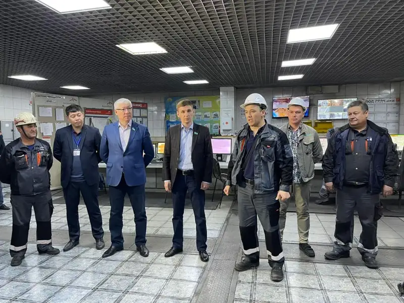 Мәжіліс депутаттар металлургтермен жаңа Қазақстанды құрудағы референдумның рөлін талқылады