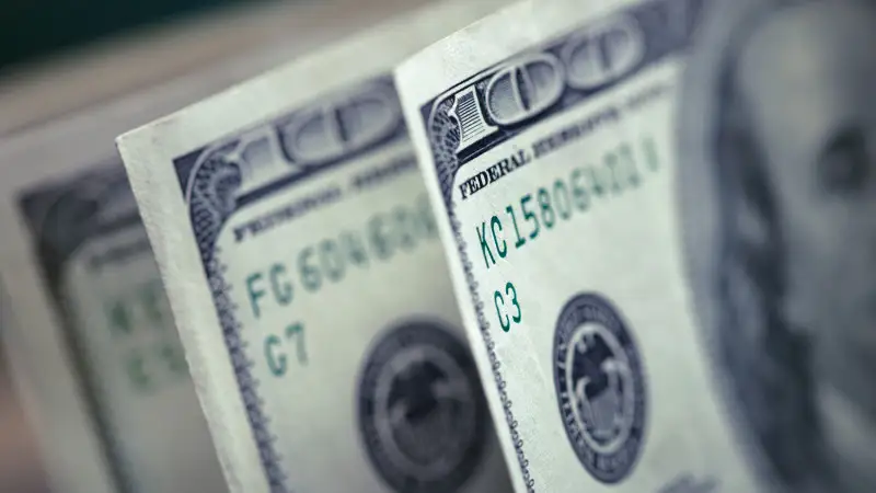 Доллар бағамы құбылып тұр