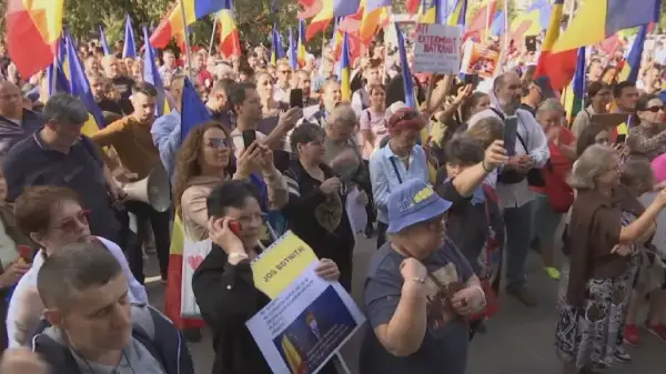 Румынияда ата-аналар мектептегі шектеуге наразылық білдірді