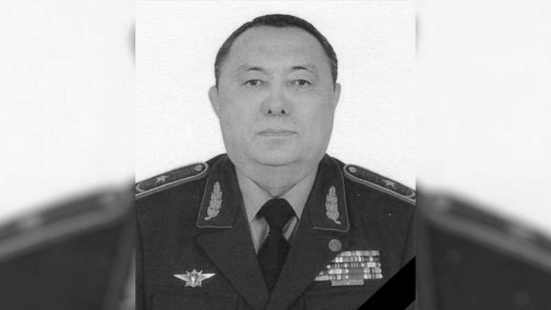 Сауат Мыңбаевтың бауыры көз жұмды