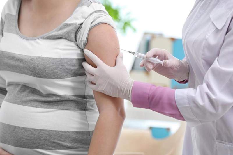 Вакцинация жүкті әйелдер үшін қауіпті ме?
