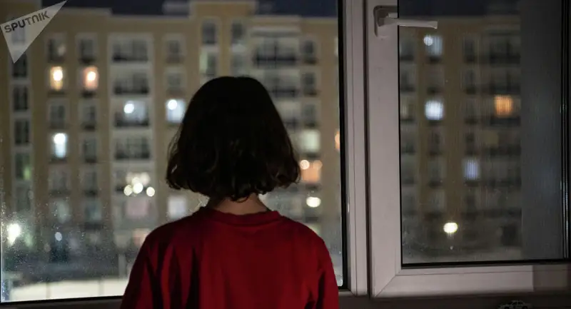 Оқушы жетінші қабаттан неге құлады?