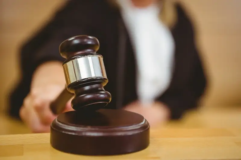 Атырауда 4 айлық баласын 38 рет пышақтаған әйелдің соты басталды