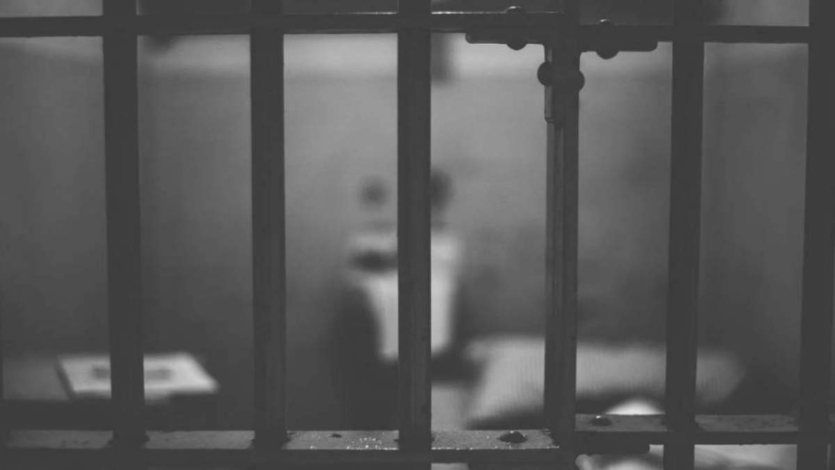 Іші ауырып, ауруханаға түскен жасөспірім қыз жүкті болып шықты