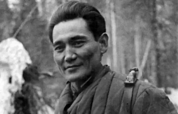 Бауыржан Момышұлының туғанына 110 жыл толды  