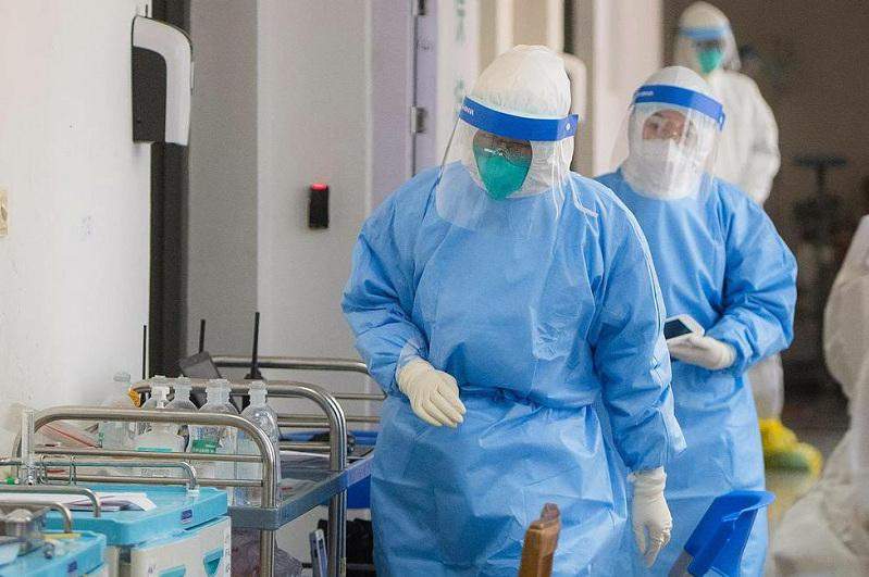 Пневмониядан қайтыс болған 5 дәрігердің отбасына жәрдемақы төленеді