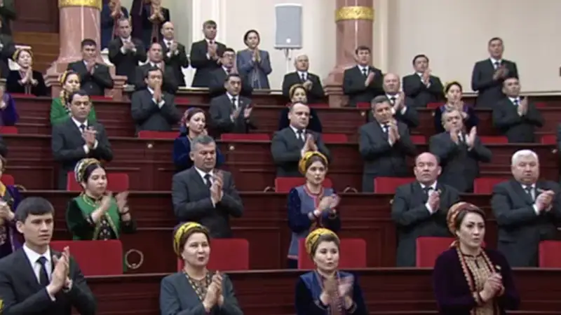 Өмір бойы тақтан түспейтін болды