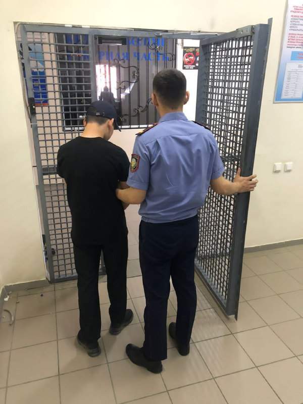Зейнеткерлерді алдаған жас жігіт ұсталды