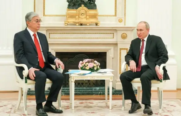ҰҚШҰ-ның мерейтойлық саммитінен кейін Қазақстан мен Ресей басшылары кездесті