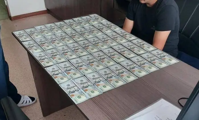 Астана әуежайында жүк ұрлаумен айналысып жүрген топ ұсталды 