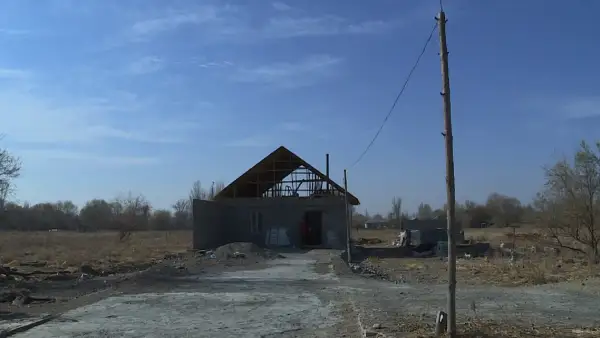 Алматы облысындағы Шелек ауылында бір көшенің тұрғындары 8 жыл жарықсыз отырған 