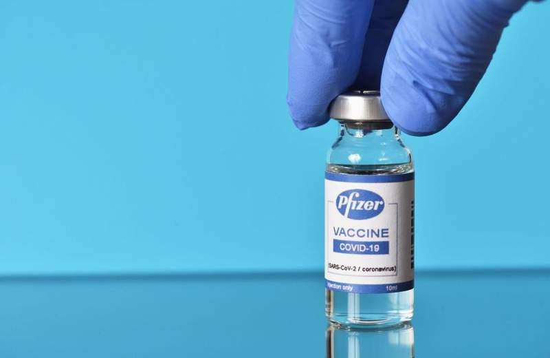 Pfizer вакцинасы кімдерге салынбайды?