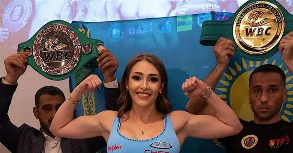 Ангелина Лукас WBC Silver чемпиондық белбеуі үшін өткен жекпе-жекте жеңіліп қалды
