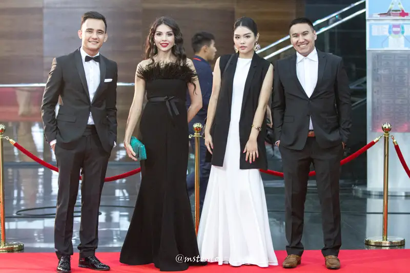 Әли Оқапов директоры Ерлан Әлімовпен жұмысын тоқтатты