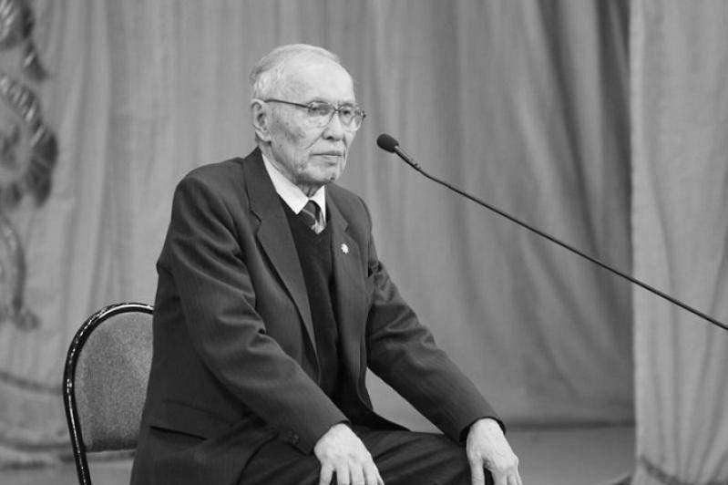 Академик Серік Қирабаев дүниеден озды 