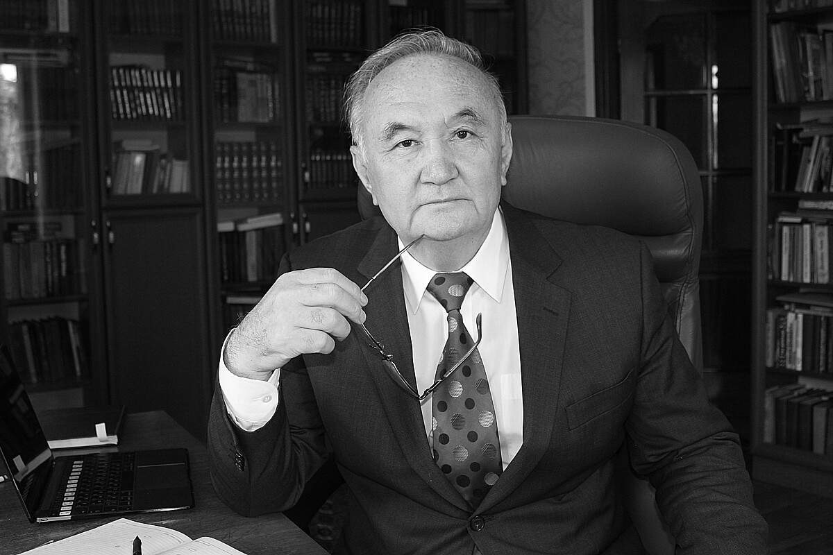 Ақын Есенғали Раушанов қайтыс болды