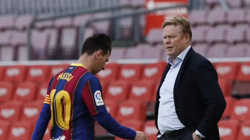 «Барселона» бас бапкерін қуып жібермек