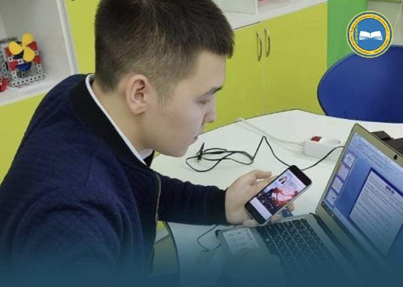 Семейлік оқушы байланыссыз медициналық карта жасап шығарды