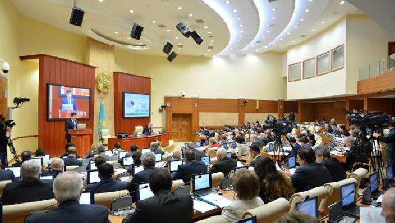 Мәжіліс Назарбаевтың Қауіпсіздік кеңесіне төрағалық етуін жою туралы түзетуді қабылдады