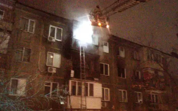 Алматыда көп қабатты үйден өрт шықты 