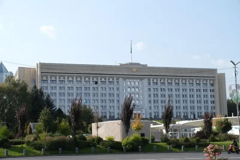 Алматыда қала әкімдігінің ғимараты қалпына келтірілді