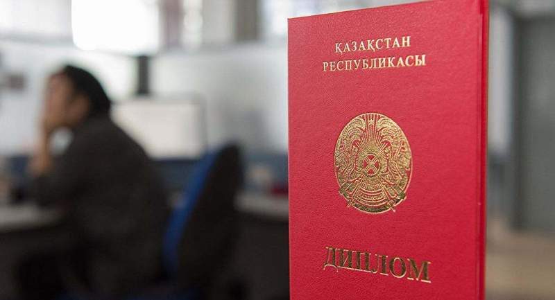 Шымкентте «200 мың теңгеге диплом алып беремін» деген  адам ұсталды