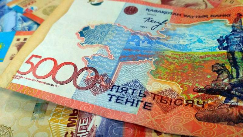 8 айда мемлекеттік қызметшілерге салынған айыппұлдың жалпы сомасы 35 млн теңге болды