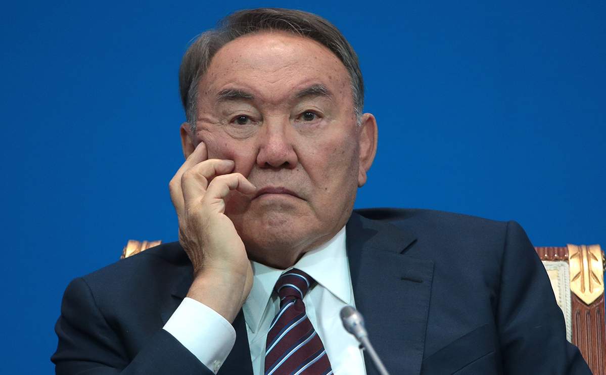 Министрлер экс-президенттің мәртебесі туралы айтудан НЕГЕ бас тартты?