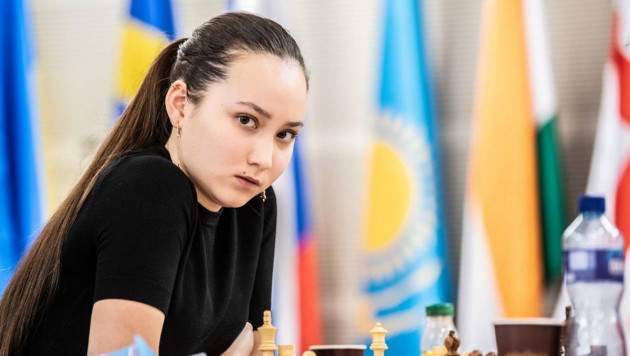 Жансая Әбдімәлік әлемнің төрт дүркін чемпионын жеңді