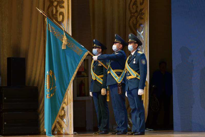 Шымкентте бейбіт күннің батырларына құрмет көрсетілді